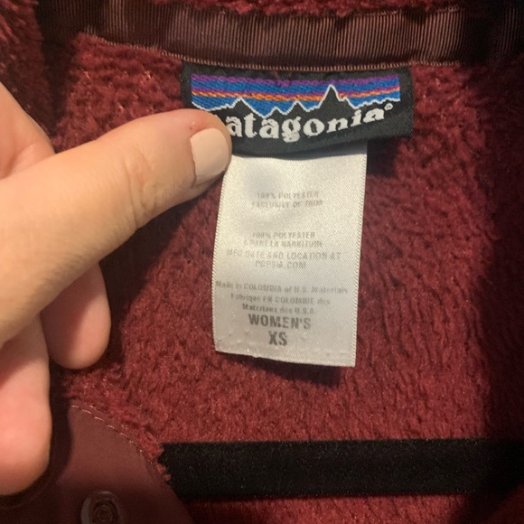 Red Patagonia fleece - Picture 2 of 3